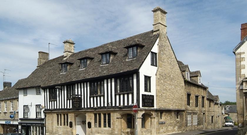 Hotels Toplists - The Best Luxury Hotels in the Cotswolds