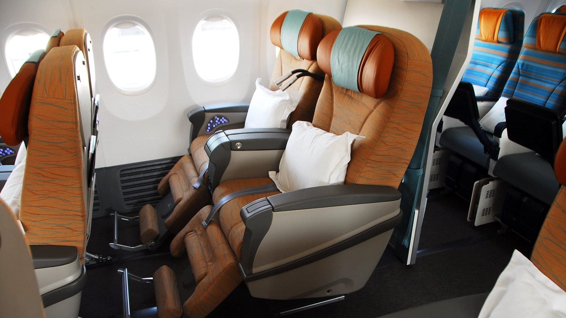 Airline review Short- & Medium-haul - Oman Air - 1