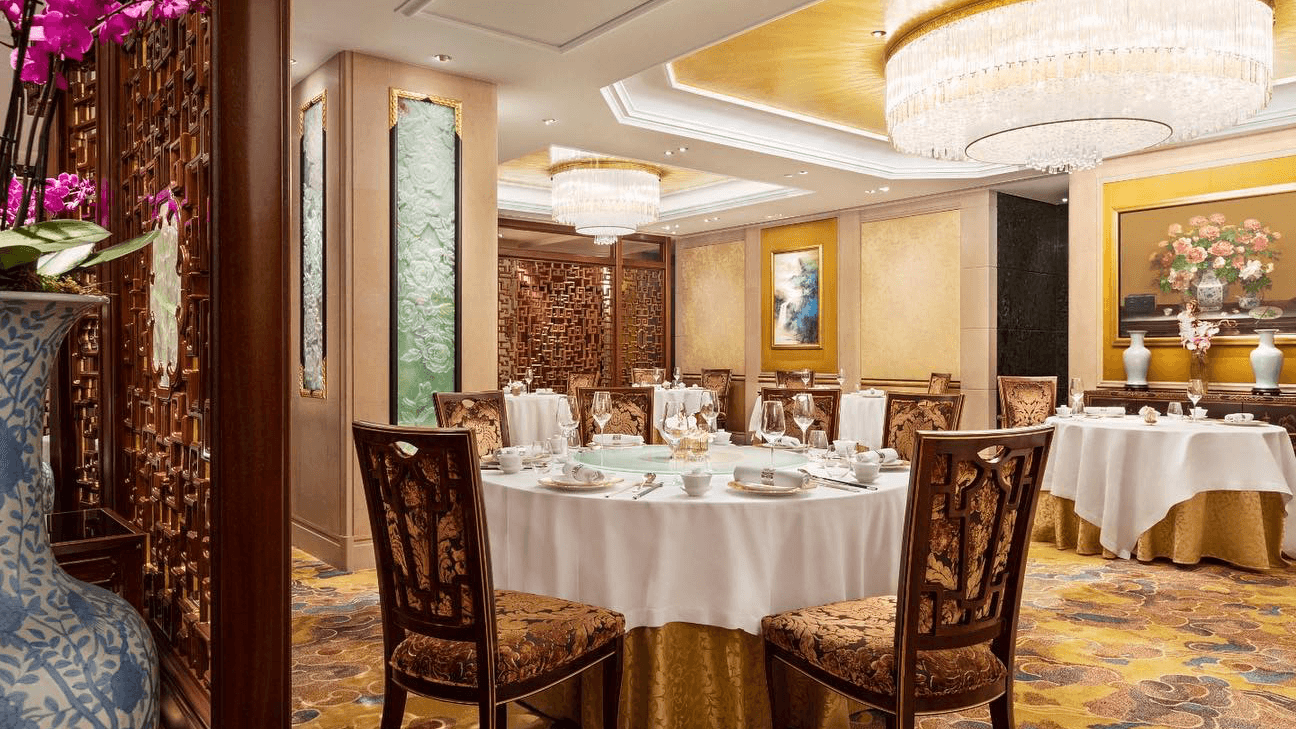 Picture of a round table at shang palace