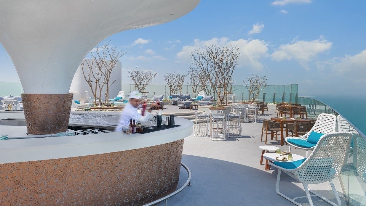 Zeta open air rooftop bar din dubai