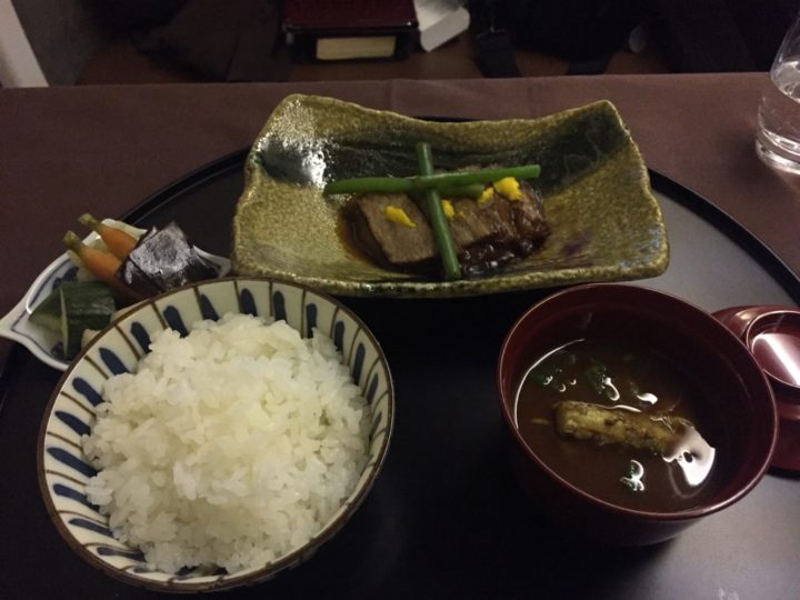 Medlemsrecension: 96 timmar, 23.534 miles, 1 hotellnatt, 3 long-haul Första klass, 2 short-haul Business class - 14