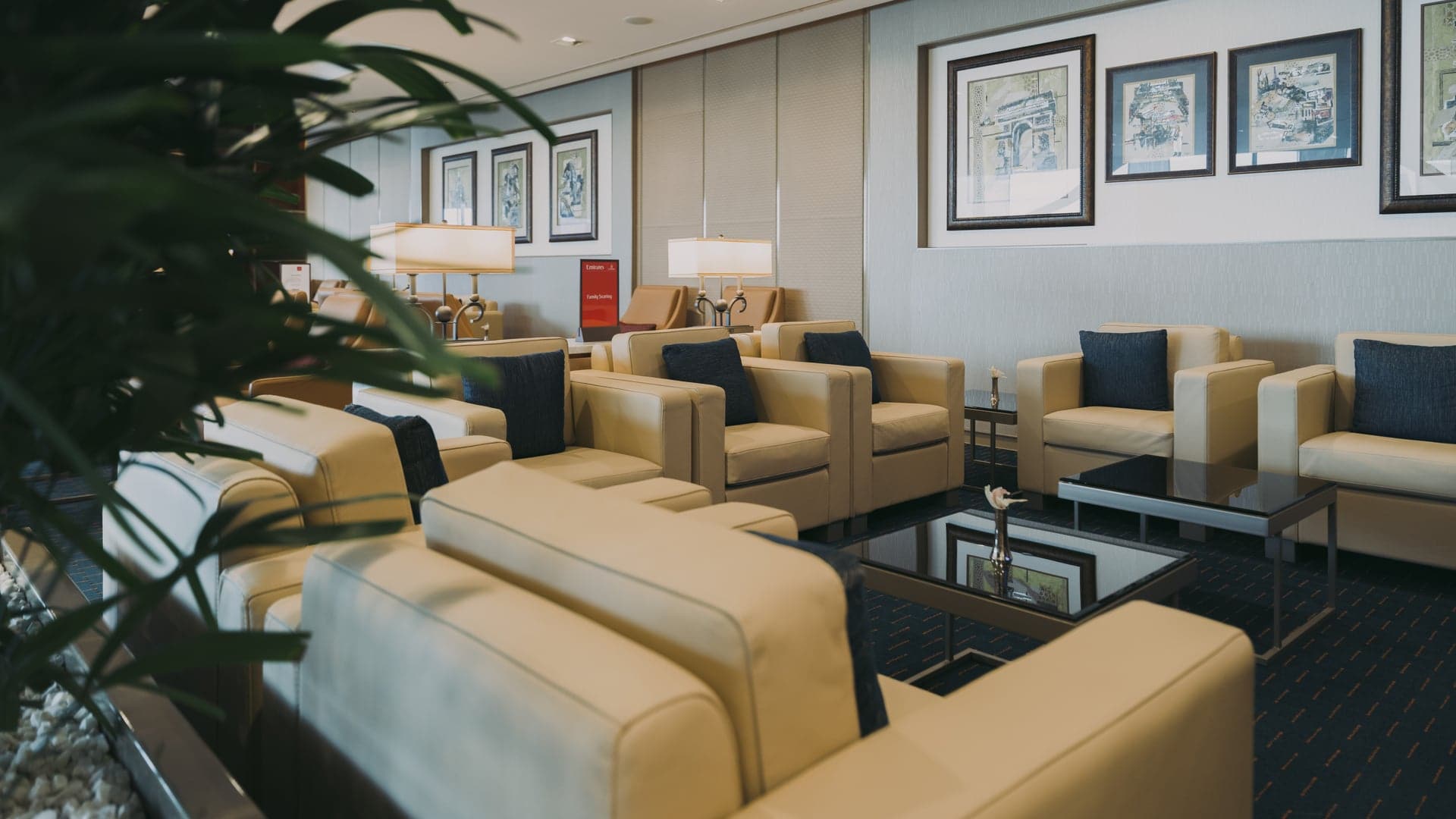 Emirates - new premium lounge in Paris Charles de Gaulle Airport