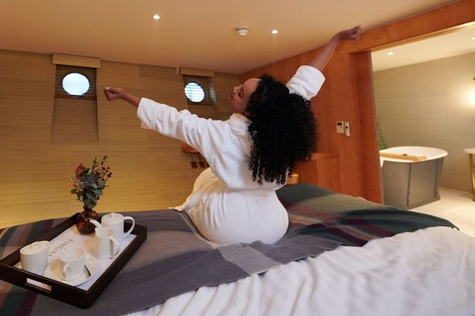 Fingal - A Luxury Floating Hotel