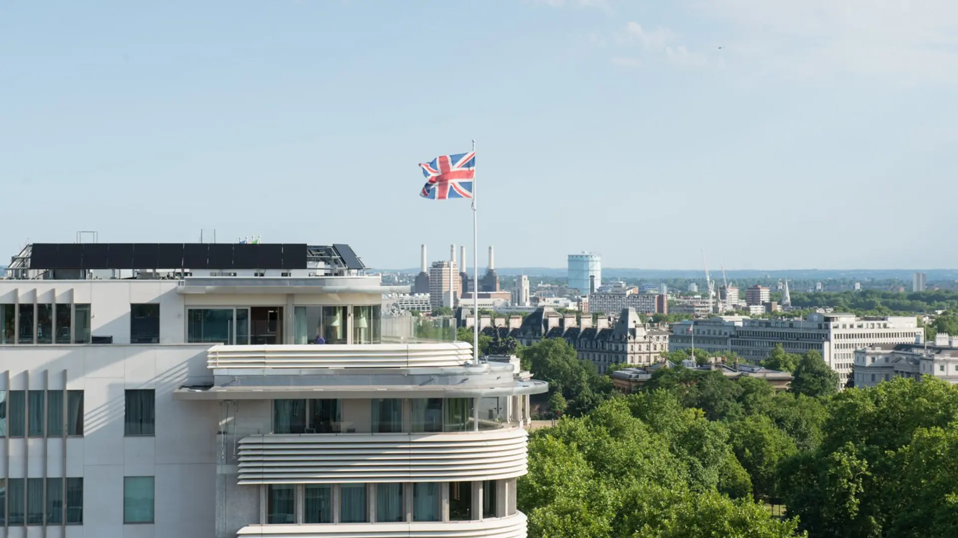 Hotel review Location' - 45 Park Lane - Dorchester Collection - 2