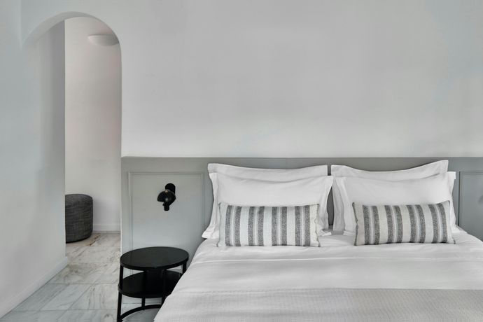 Vedema, a Luxury Collection Resort, Santorini - 4