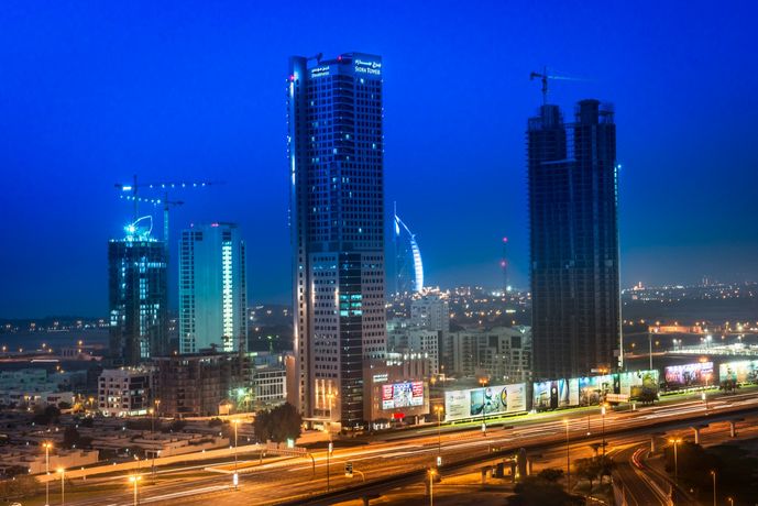 Grand Millennium Dubai - 8