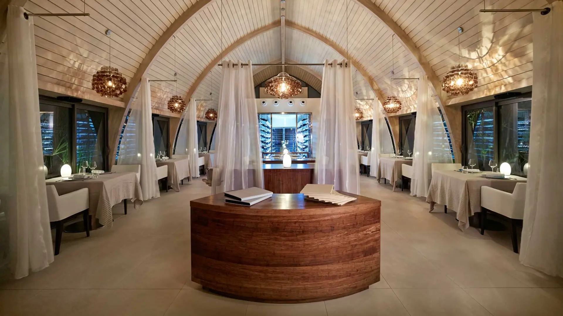 Hotel review Restaurants & Bars' - The Brando - 5