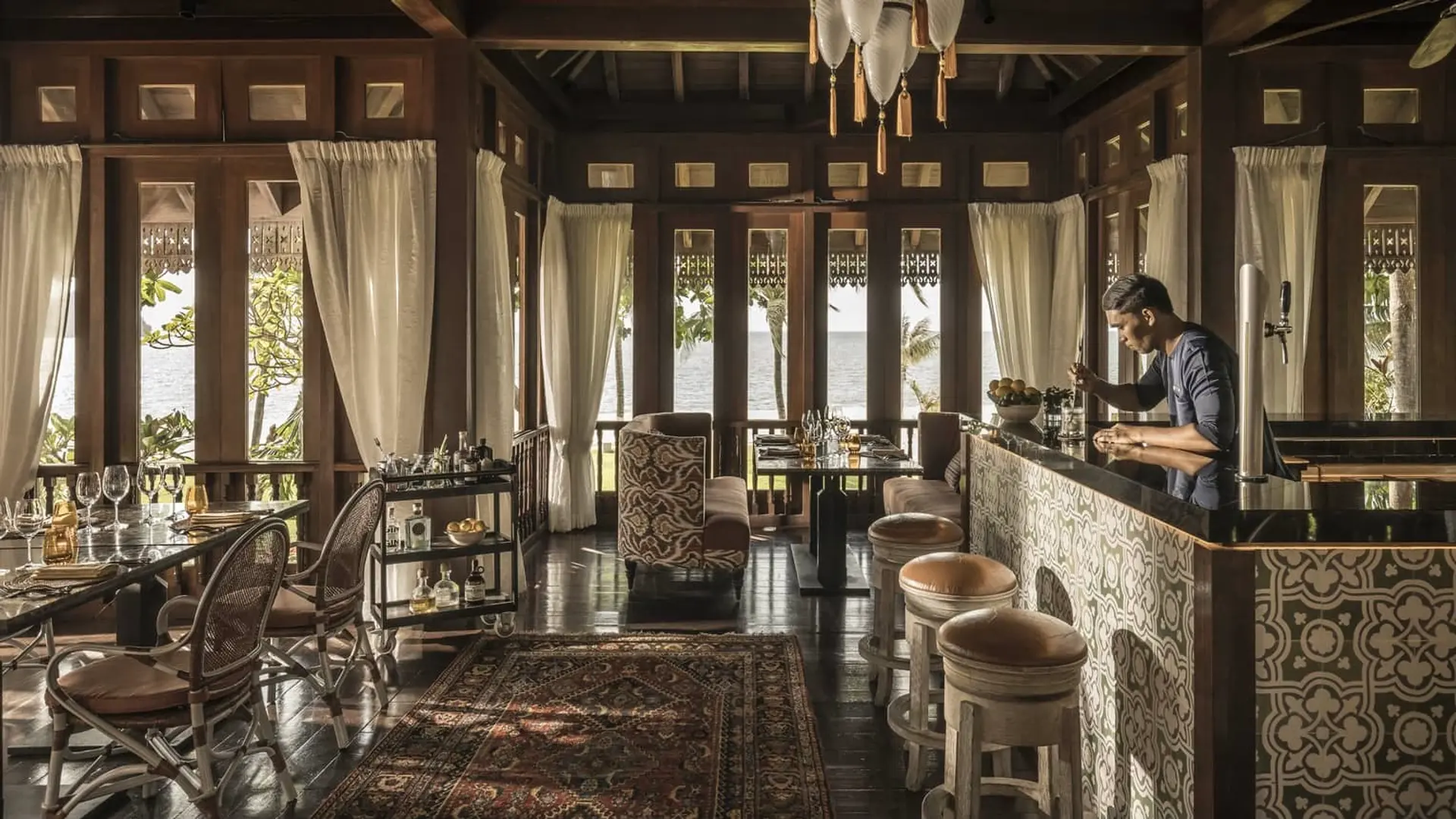 Hotel review Restaurants & Bars' - Four Seasons Resort Langkawi - 5