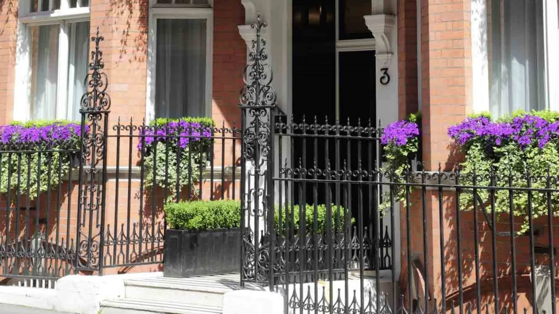 Hotel review Accommodation' - The Athenaeum Hotel & Residences - 4