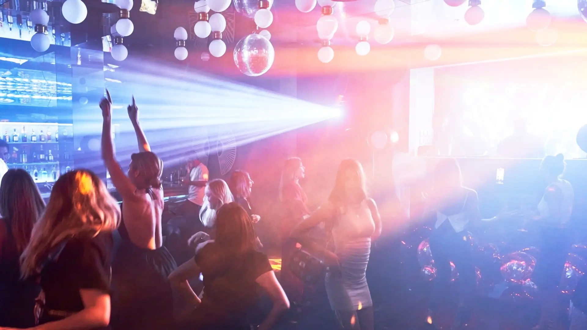 Hotel review Restaurants & Bars' - LUX* Grand Baie Resort & Residences - 7