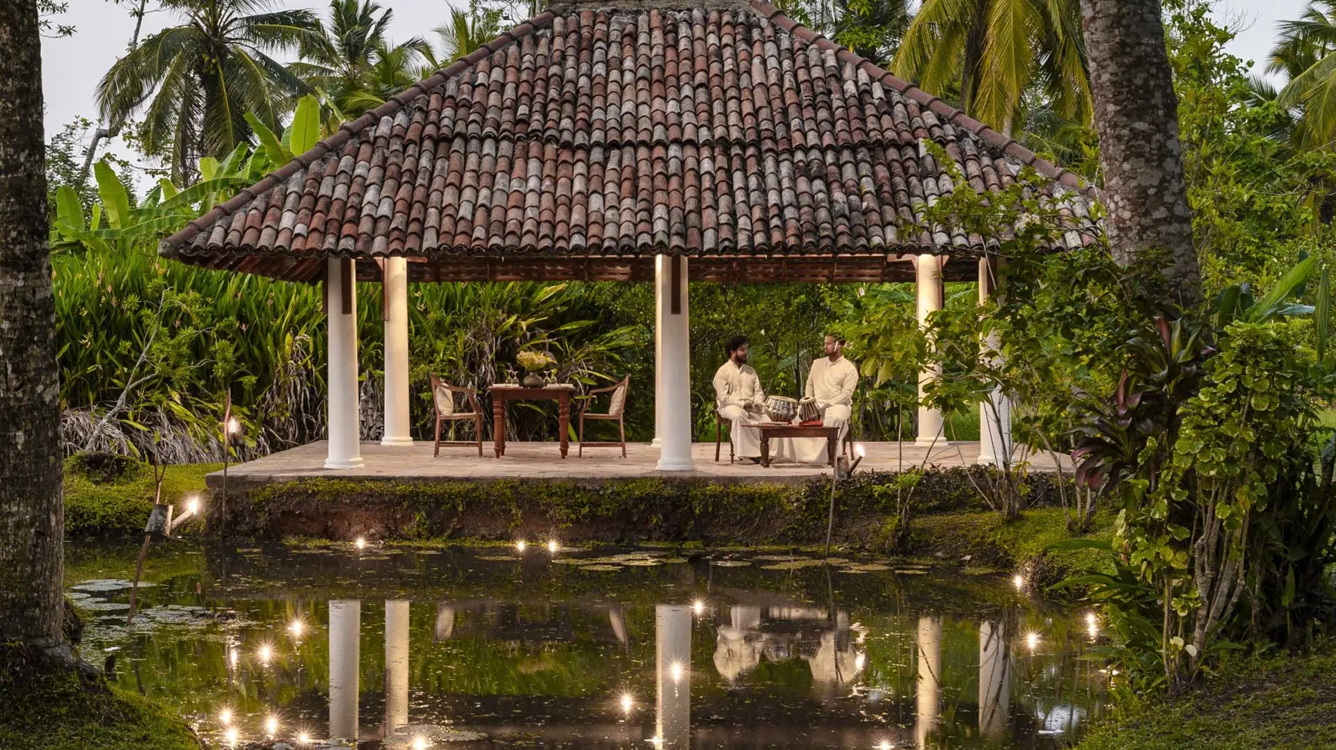 Hotel review Restaurants & Bars' - Amangalla - 5