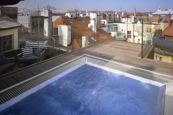 Verified hotel review - The Emblem Hotel - 49