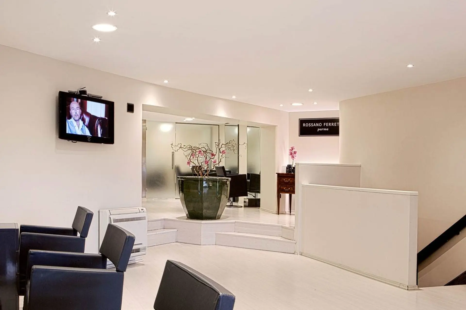 Hotel review Service & Facilities' - Hassler Roma - 1