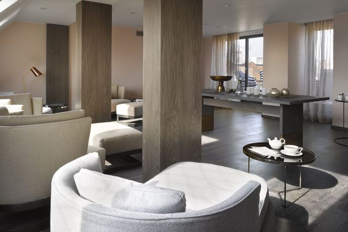 Verified hotel review - The Emblem Hotel - 15