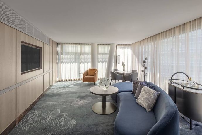 The Darling at The Star - 2