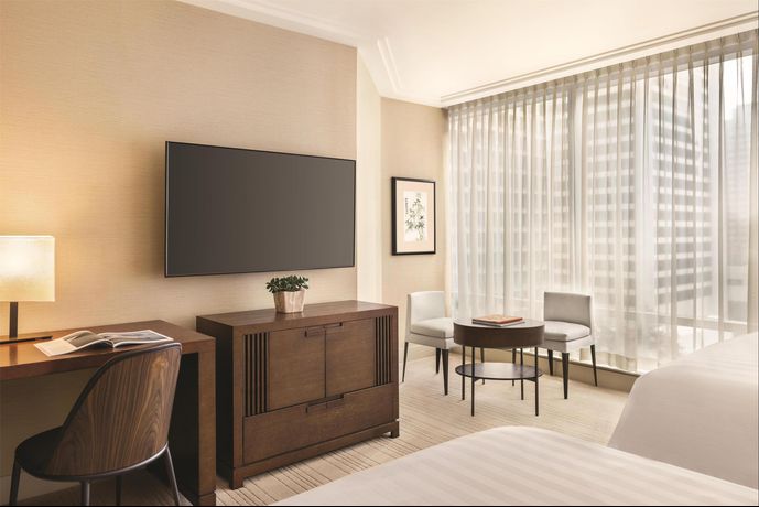 Verified hotel review - Shangri-La Vancouver - 36