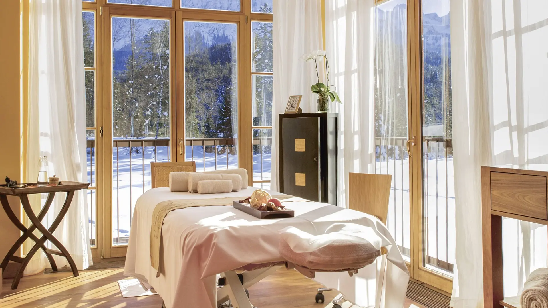 Hotel review Service & Facilities' - Schloss Elmau Luxury Spa Retreat & Cultural Hideaway - 6
