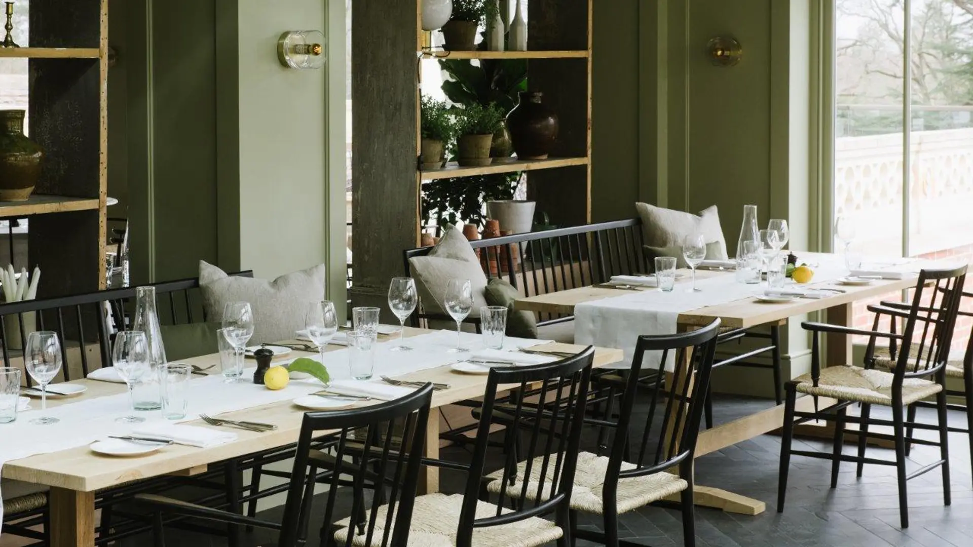 Hotel review Restaurants & Bars' - Heckfield Place - 5