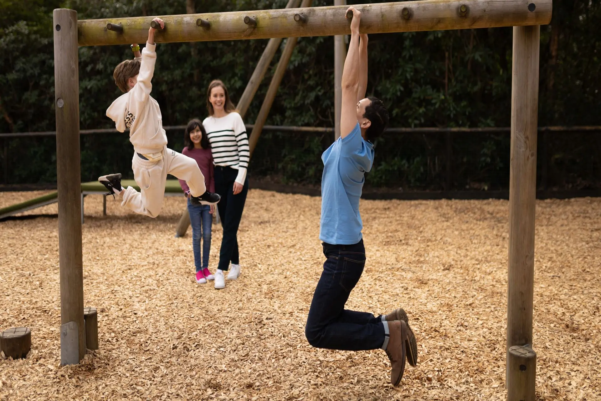 Hotel review Service & Facilities' - Foxhills Club & Resort - 9