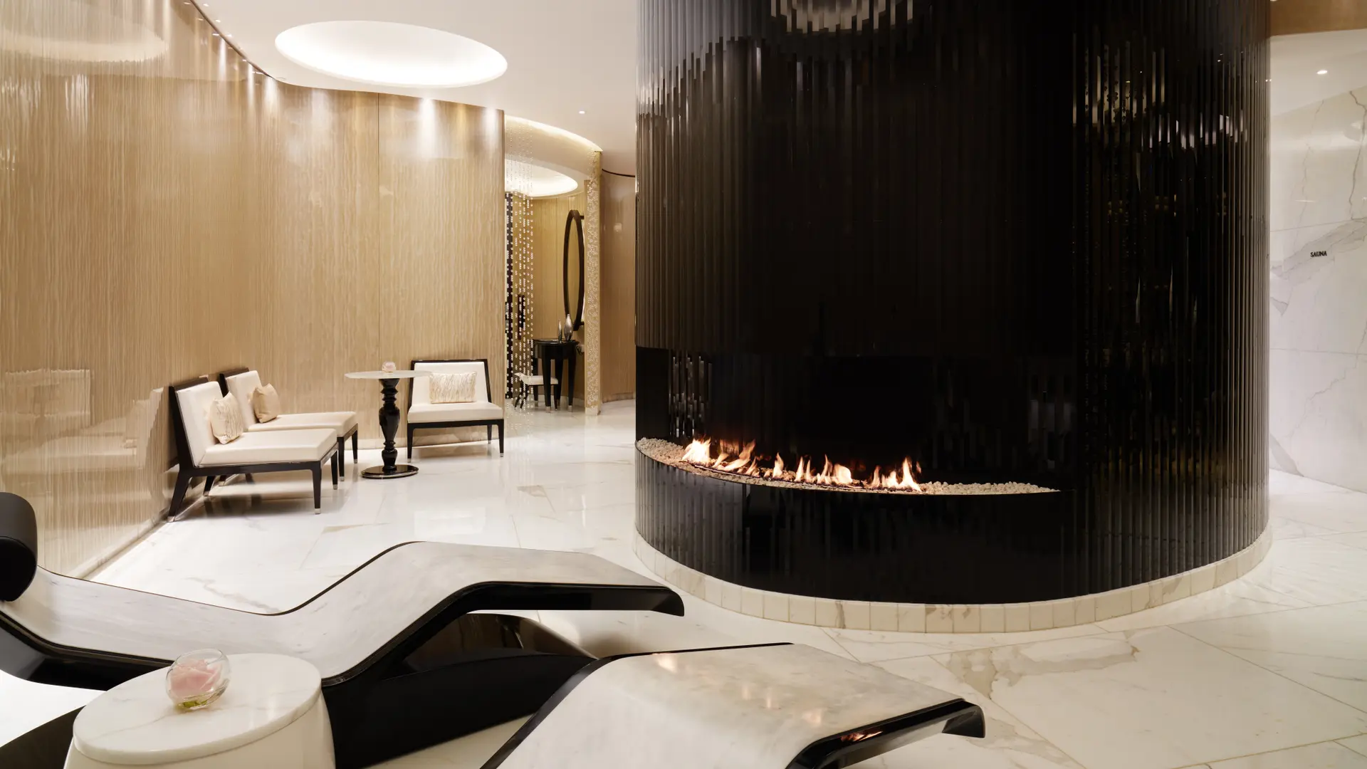 Hotel review Service & Facilities' - Corinthia London - 1