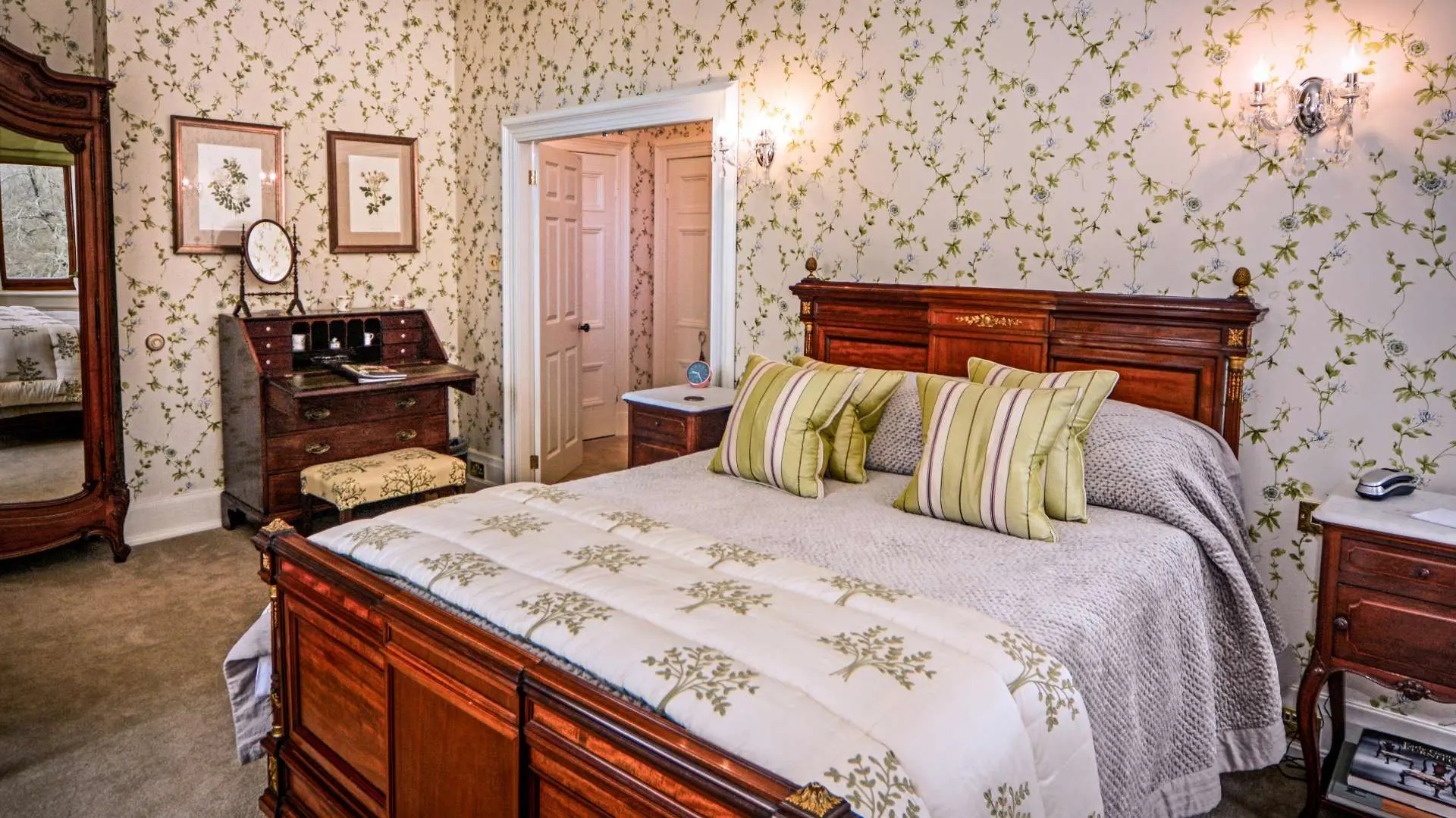 Hotel review Accommodation' - Palé Hall Hotel & Restaurant - 6