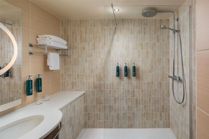 Verified hotel review - Hilton Frankfurt Airport - 31