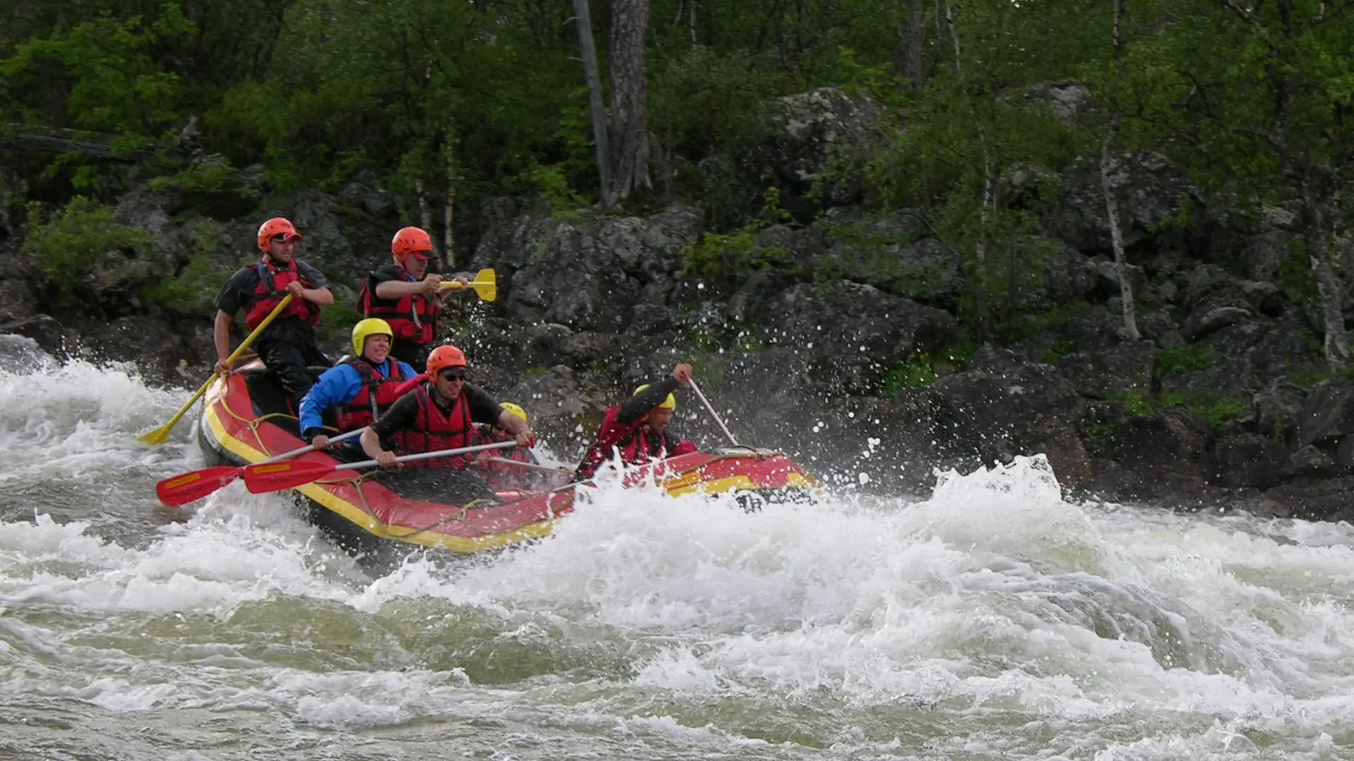 Hotel review Service & Facilities' - Kakslauttanen Arctic Resort - Igloos and Chalets - 13