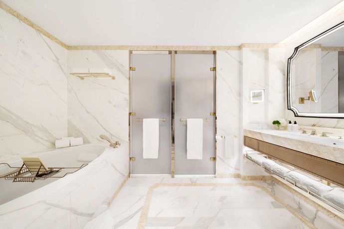 Verified hotel review - Island Shangri-La Hong Kong - 57