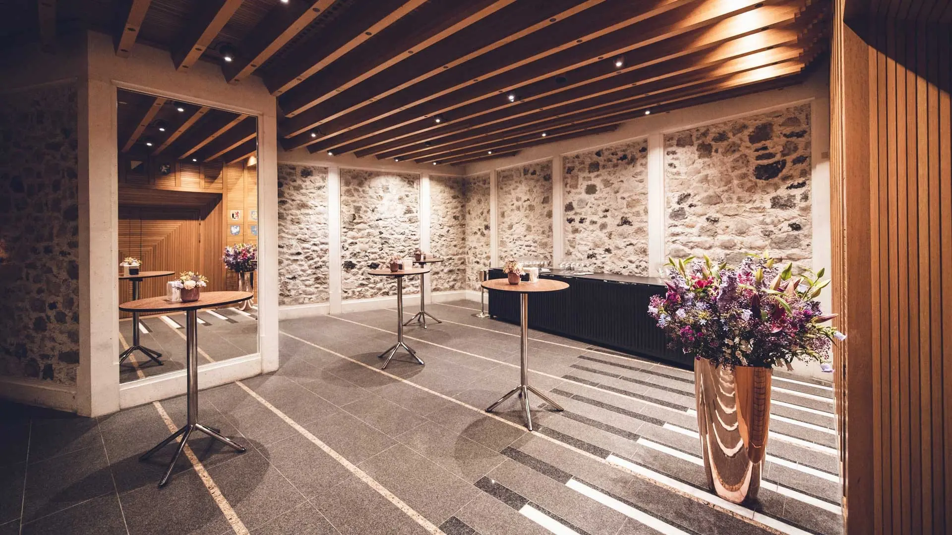 Hotel review Service & Facilities' - Widder Hotel - 2