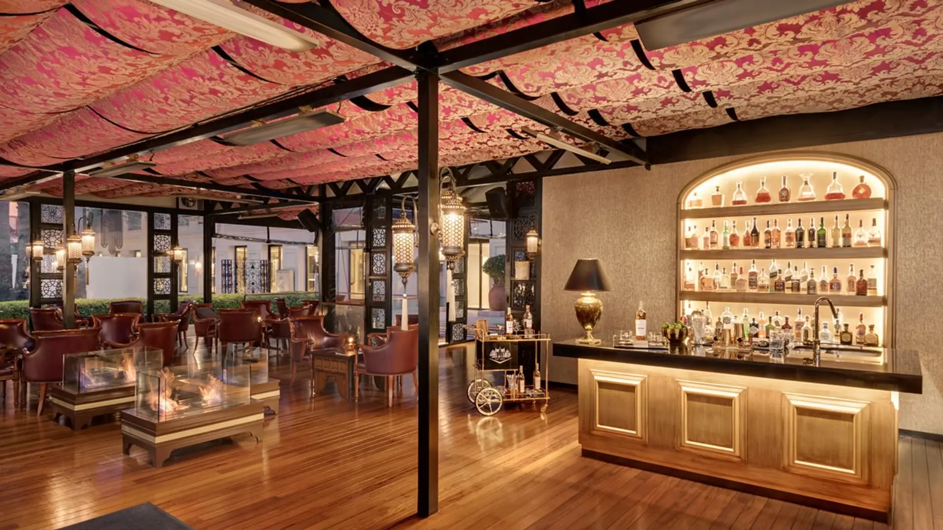 Hotel review Restaurants & Bars' - Çırağan Palace Kempinski Istanbul - 2