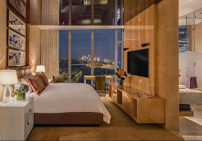 The Darling at The Star - 16