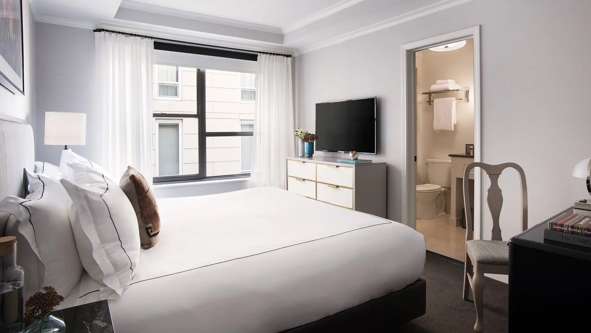 Hotel review Accommodation' - The Talbott Hotel - 9