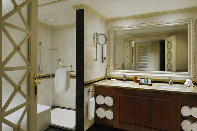 Verified hotel review - Cairo Marriott Hotel & Omar Khayyam Casino - 59