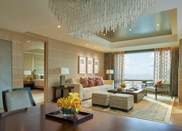 Verified hotel review - Shangri-La The Fort Manila - 3