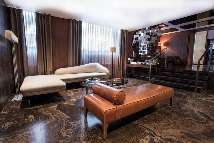 Verified hotel review - The Emblem Hotel - 1