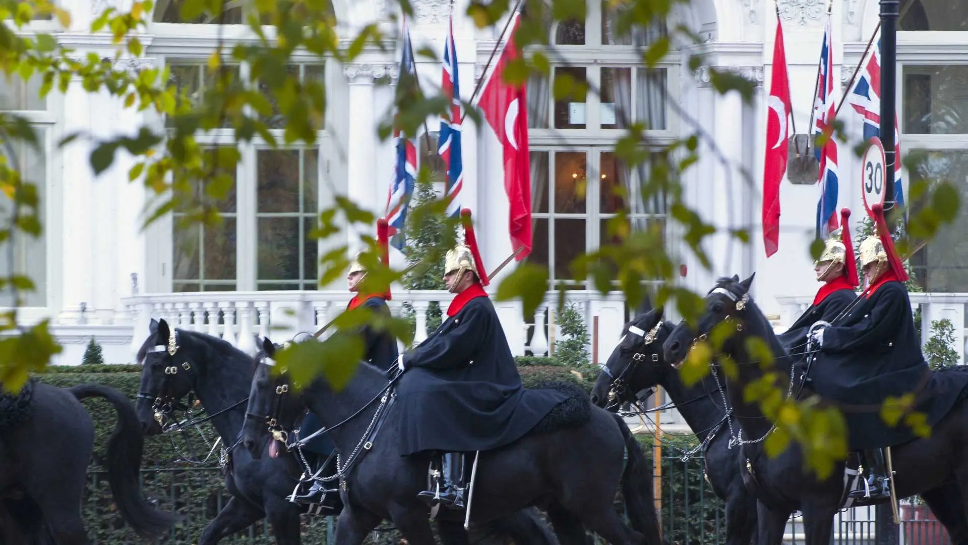 Hotel review Location' - Mandarin Oriental Hyde Park, London - 3