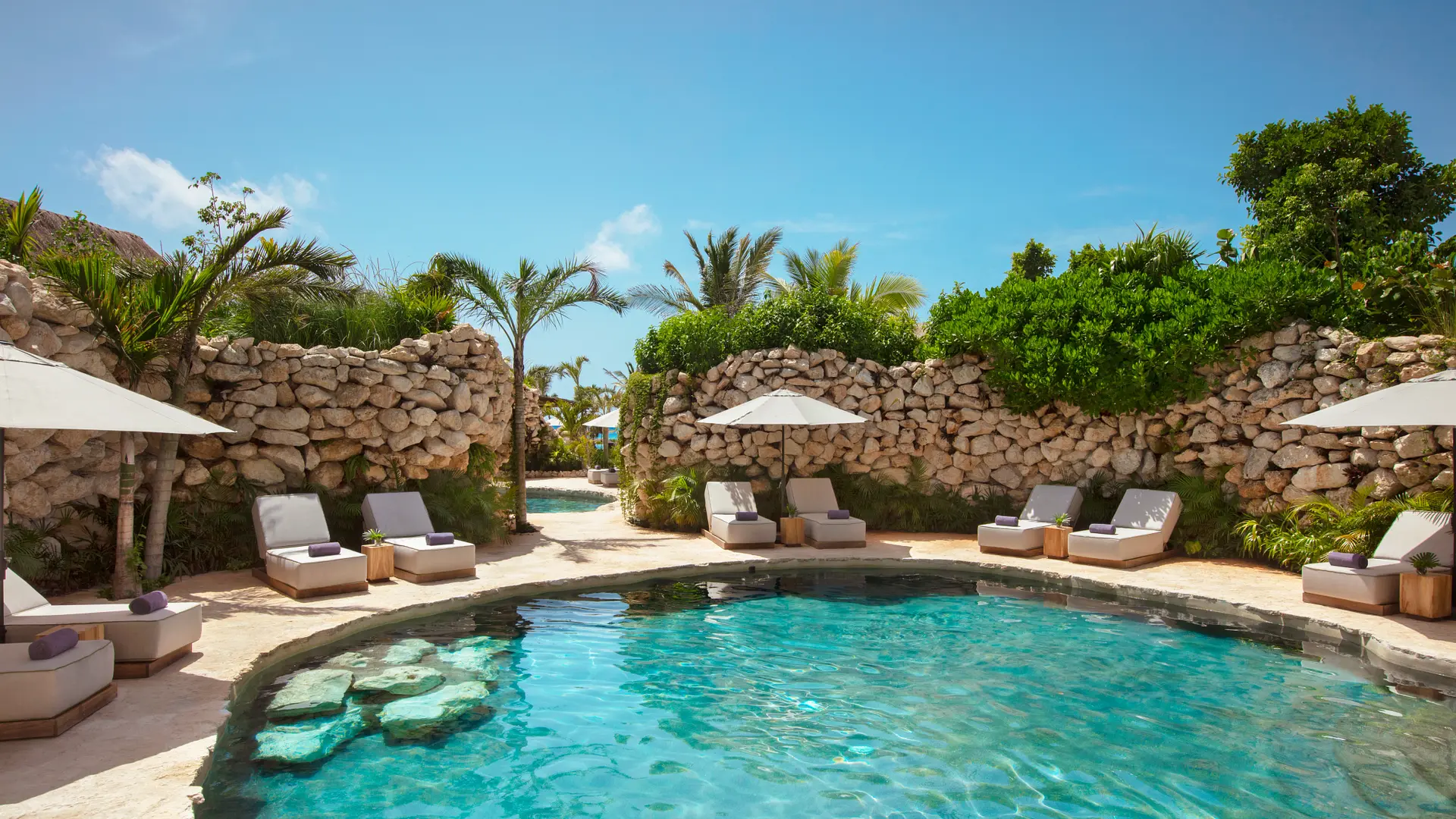 Hotel review Service & Facilities' - Secrets Moxché Playa del Carmen - 3