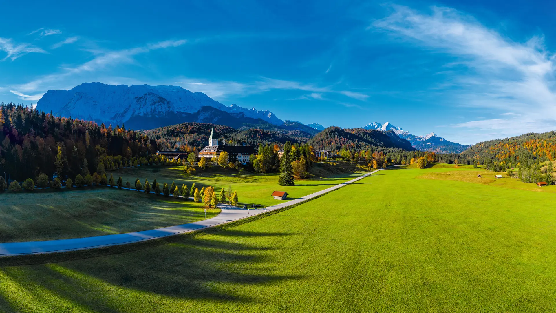 Hotel review Location' - Schloss Elmau Luxury Spa Retreat & Cultural Hideaway - 1