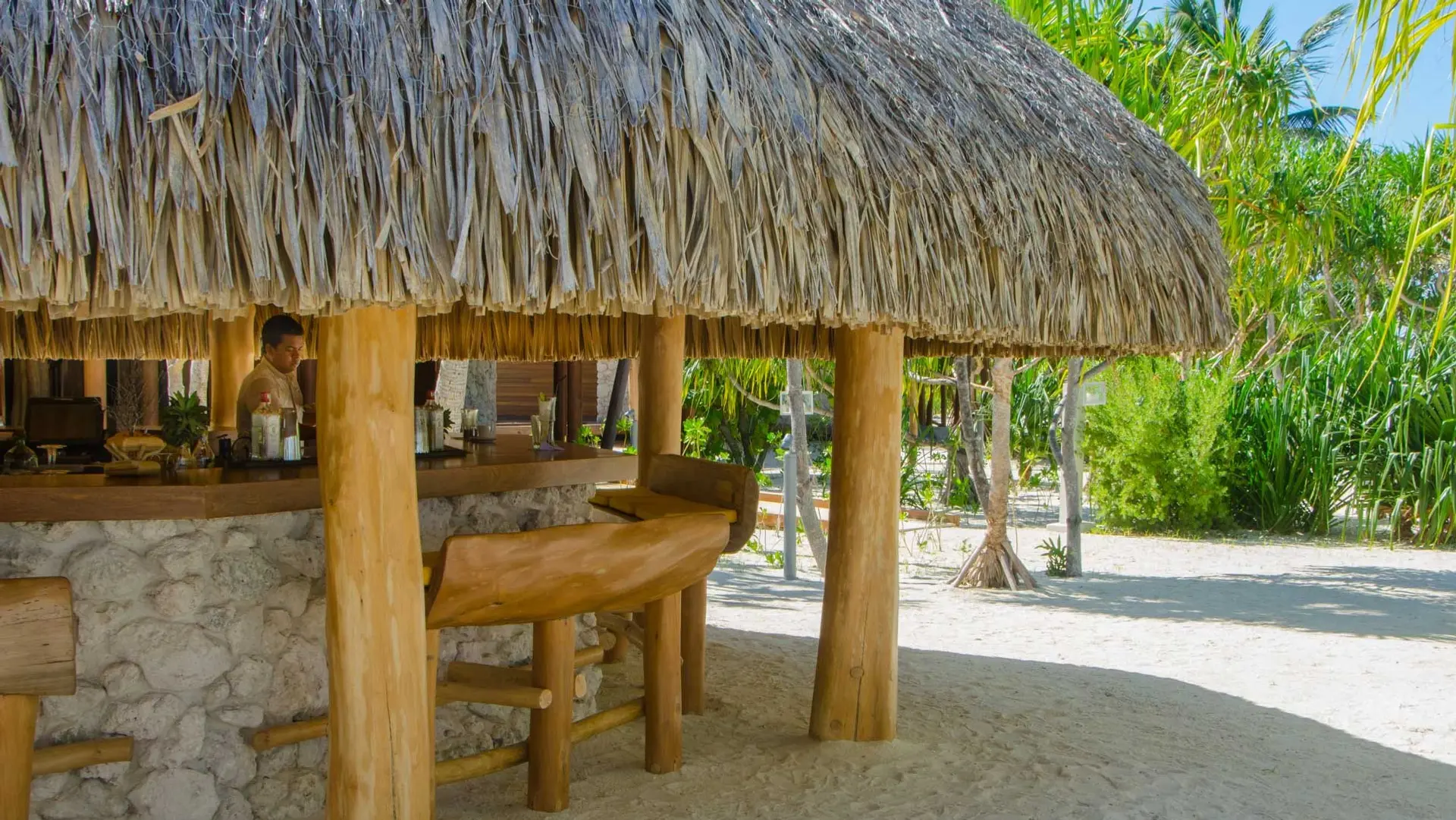 Hotel review Restaurants & Bars' - The Brando - 4