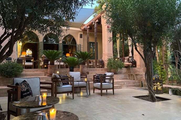 Verified hotel review - Les Deux Tours - 1