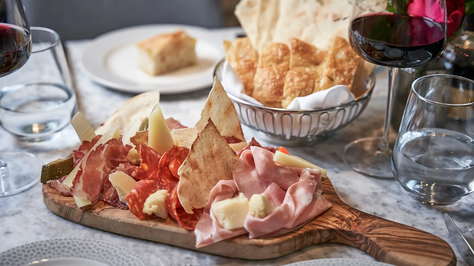 Review of The Hari - London - 15