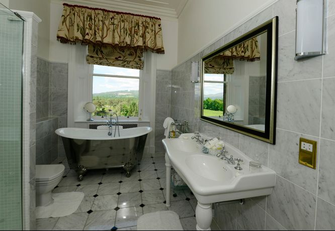 Inverlochy Castle - 29