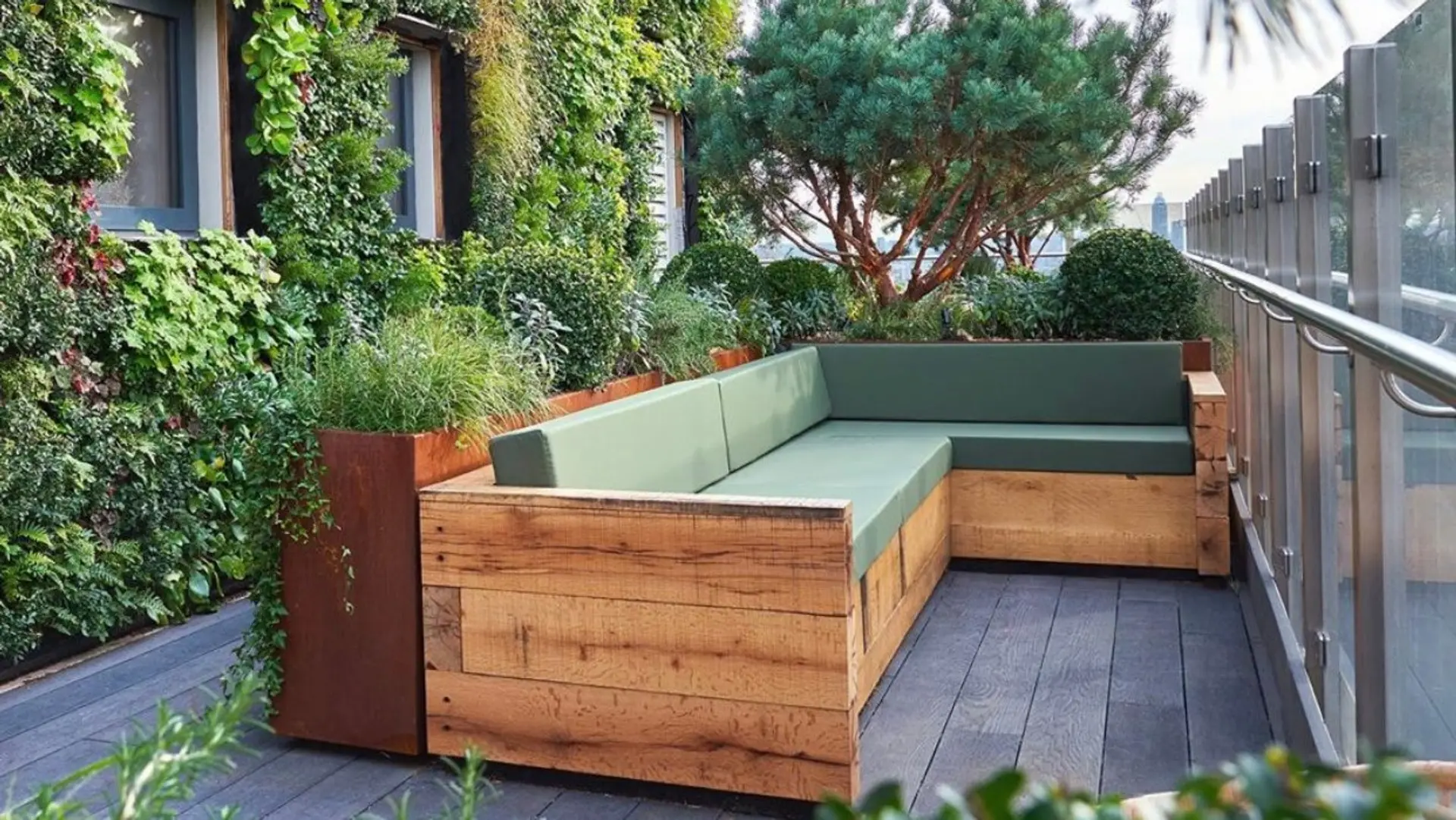 Hotel review Service & Facilities' - Treehouse Hotel London - 2