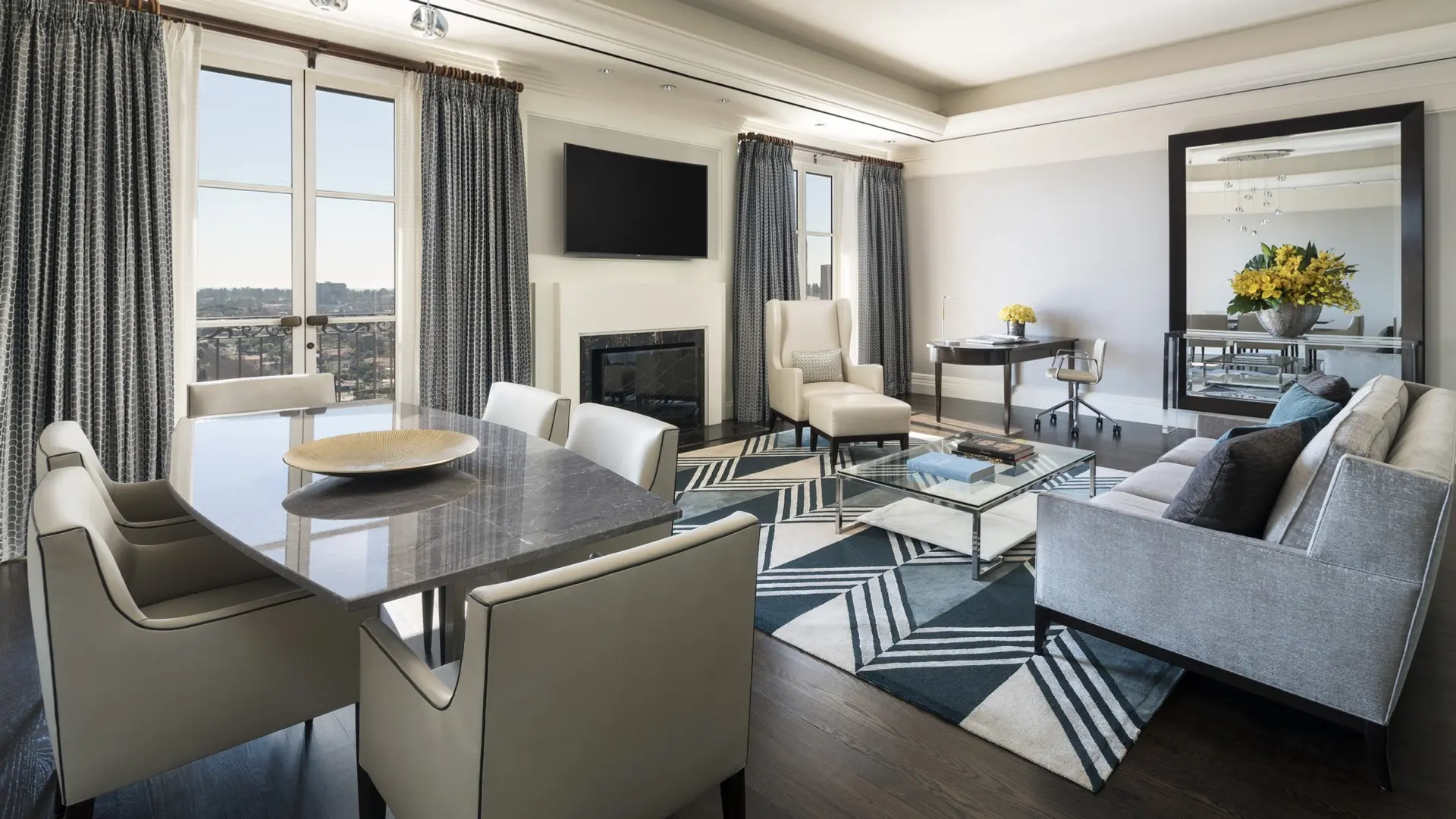 Hotel review Accommodation' - Beverly Wilshire, A Four Seasons Hotel - 1