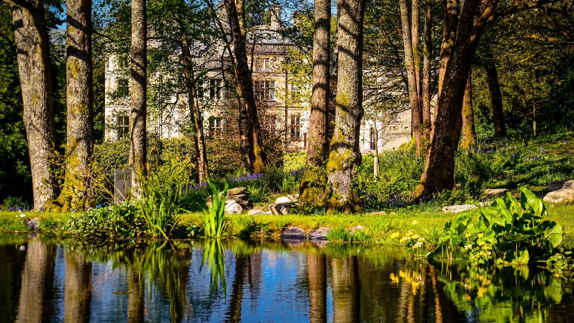 Hotel review Service & Facilities' - Palé Hall Hotel & Restaurant - 0