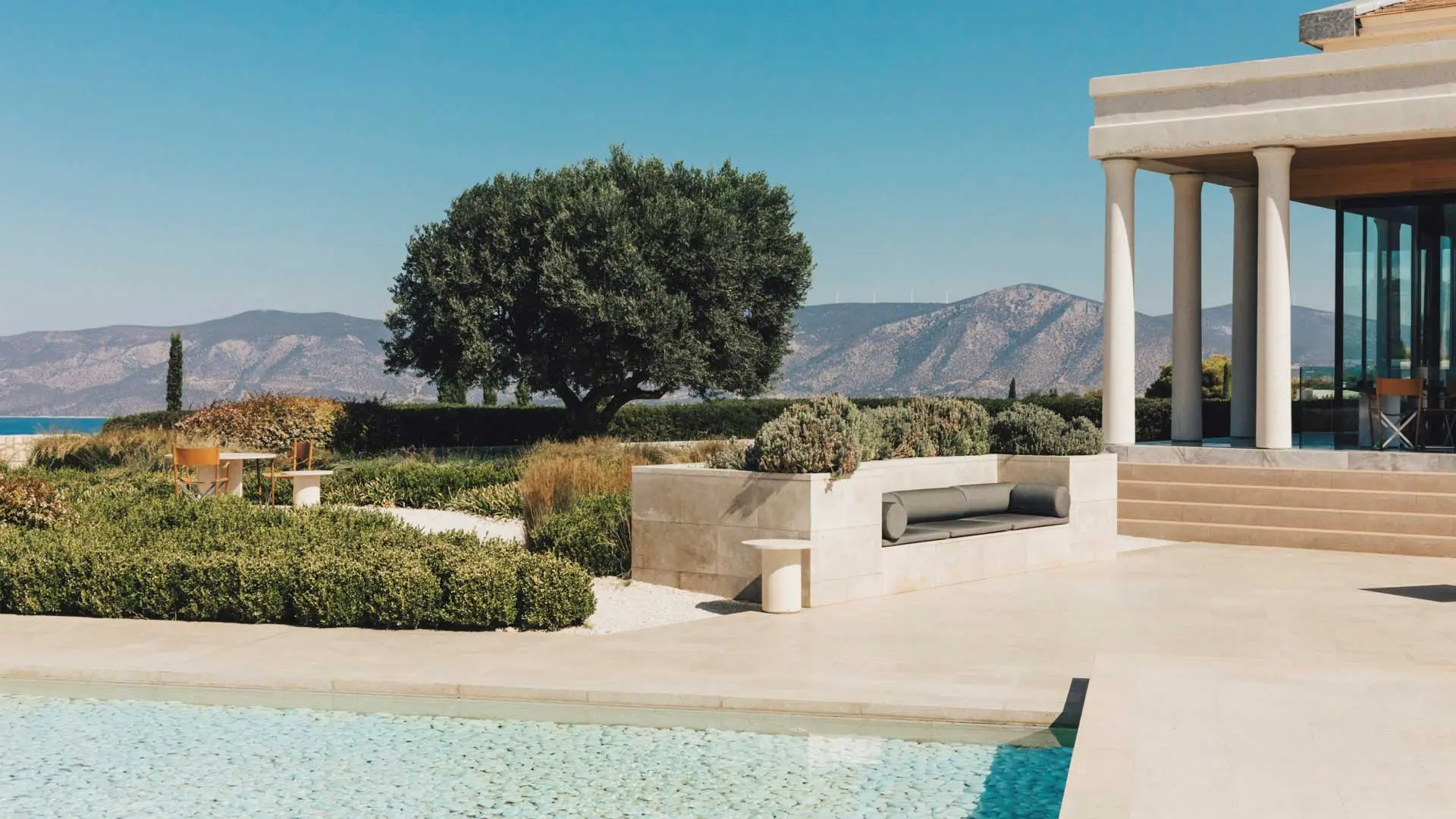 Hotel review Restaurants & Bars' - Amanzoe - 2