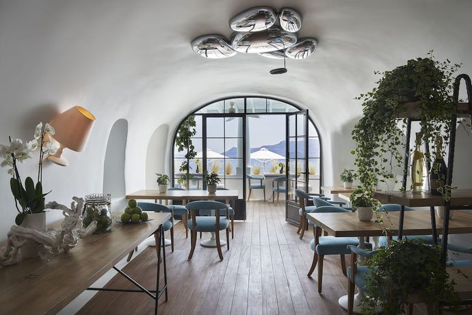 Verified hotel review - Katikies Kirini Santorini - The Leading Hotels of the World - 3