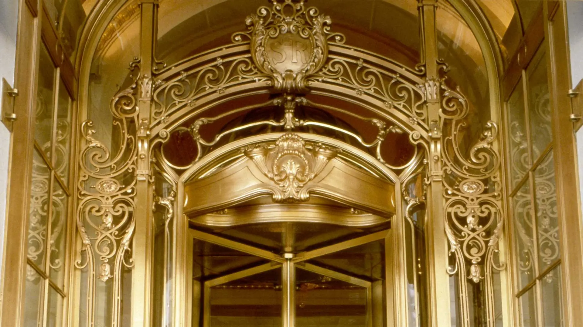 Hotel review What We Love' - The St. Regis New York - 1