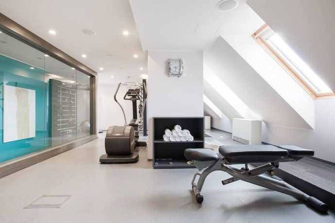 Verified hotel review - The Emblem Hotel - 37