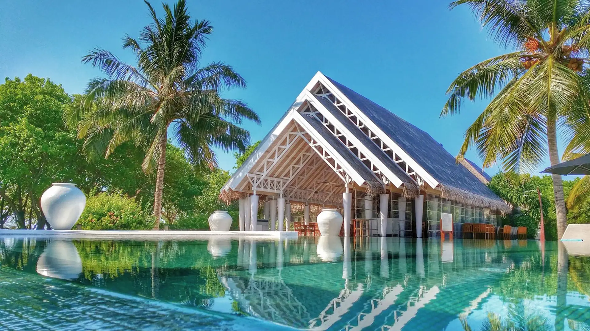 Hotel review Restaurants & Bars' - LUX* South Ari Atoll - 11